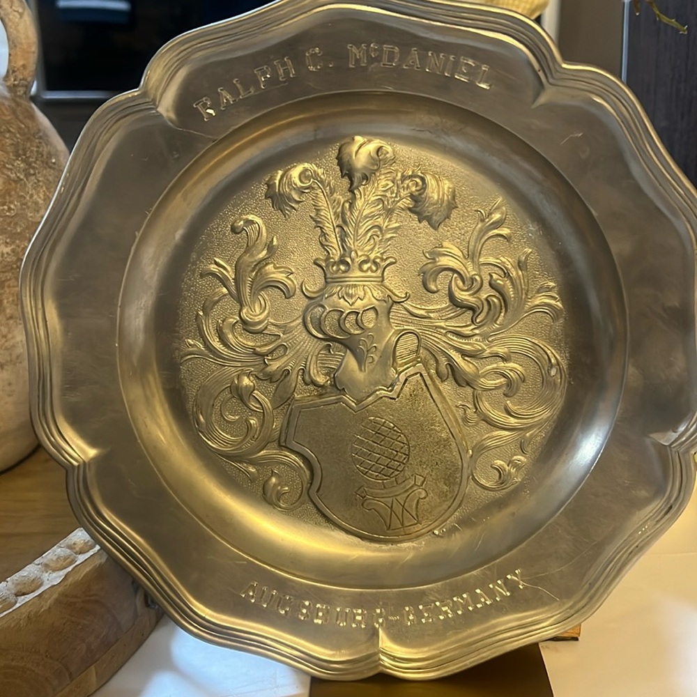 German pewter Decorative wall plate cres- 23cm 433g